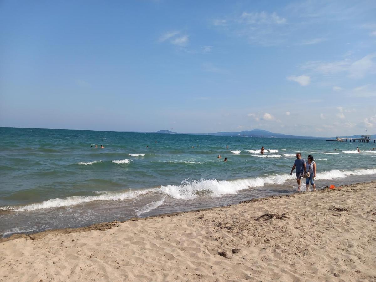 Sea Central Apartment Burgas Екстер'єр фото