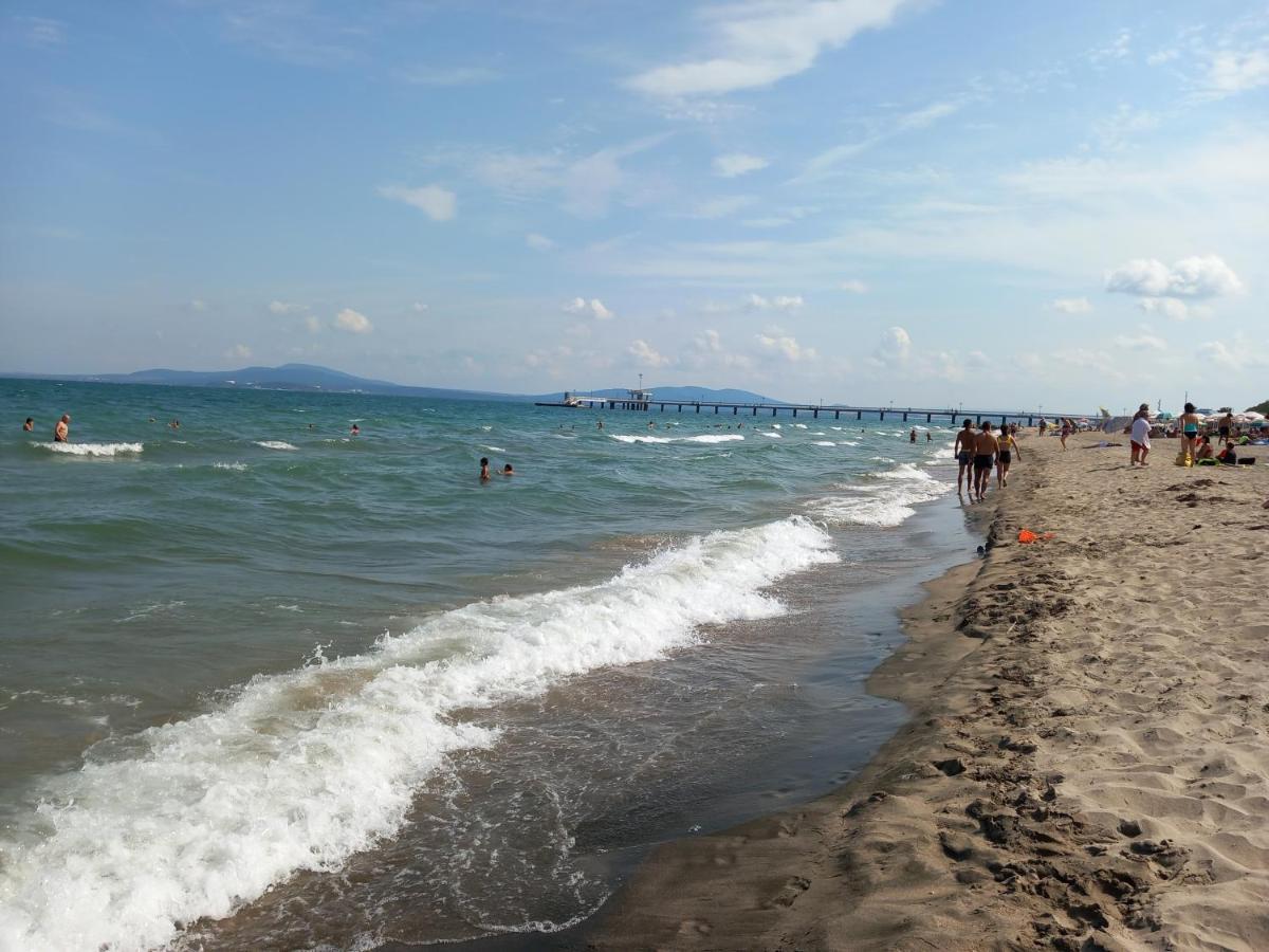 Sea Central Apartment Burgas Екстер'єр фото