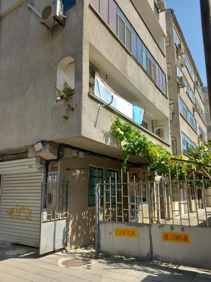 Sea Central Apartment Burgas Екстер'єр фото